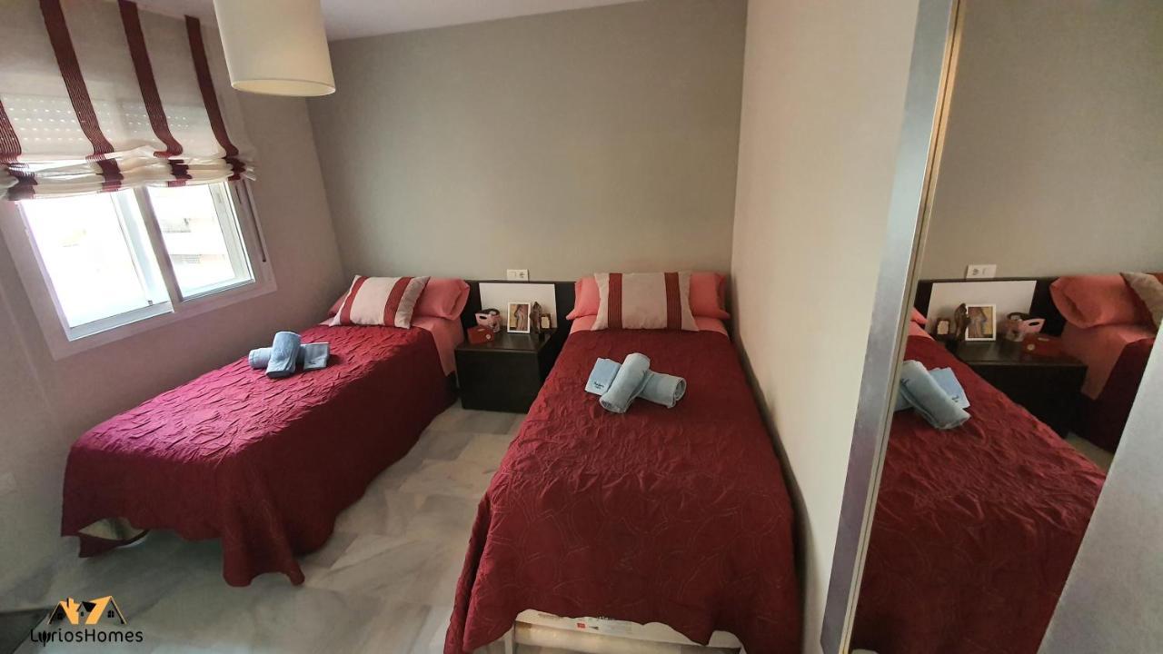 Lyrioshomes Beach Roquetas De Mar , Piscina Y Parque Infantil Luaran gambar